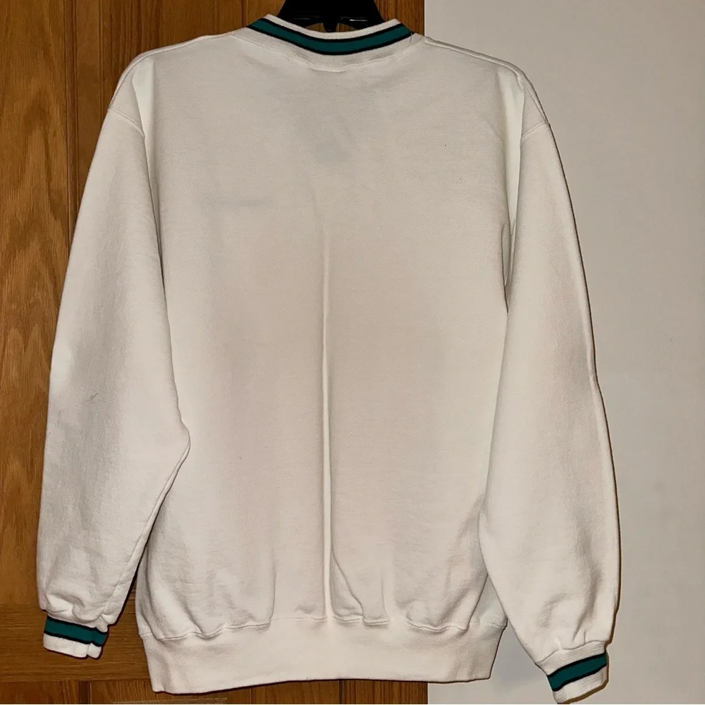 Sweatshirt from Delta Dental X-Large 80% cotton 20% polyester, V-neck - Picture 2 of 3